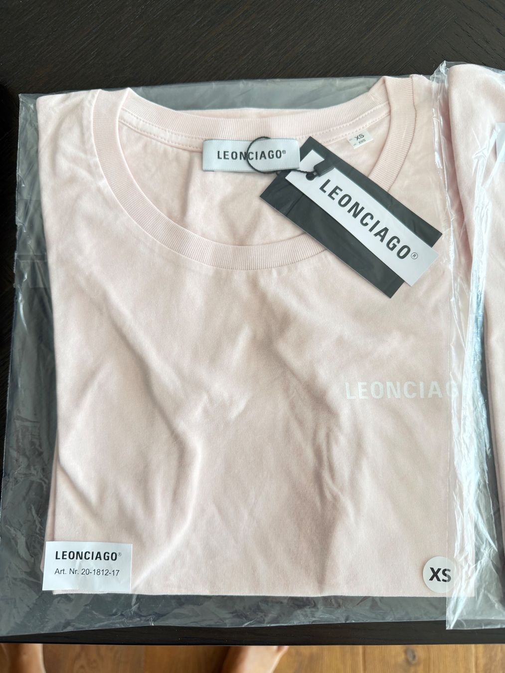 Dior Lotti di vestiti: KLEIDERPACKET DIV. T SHIRT UND PULLOVER AB CHF 1.- – Nuovo (secondo la descrizione) da Zollikofen venduto da Level_911 2