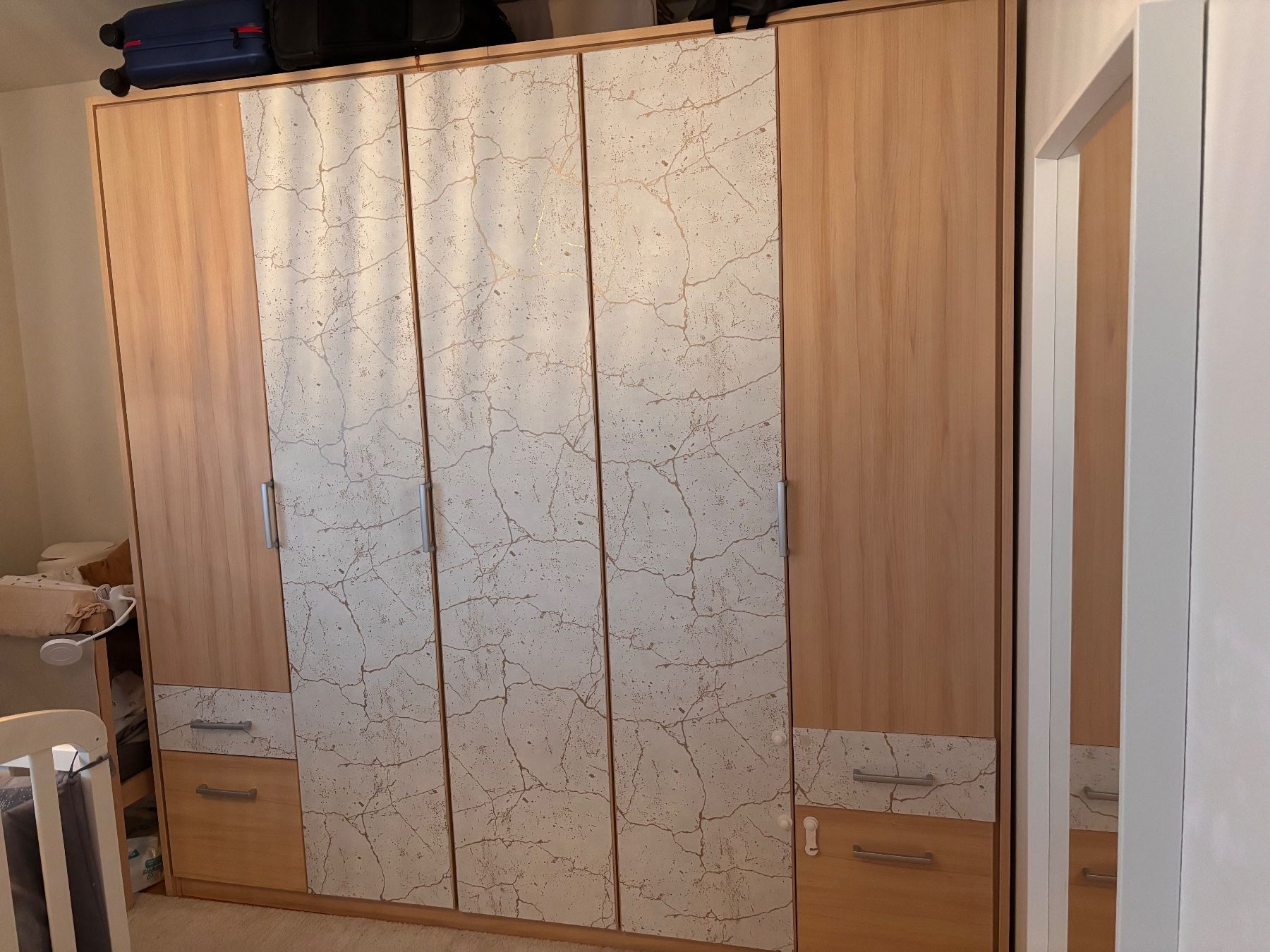 Armadi: Armoire à venir chercher – Usato da Pully venduto da alf_fk6g
