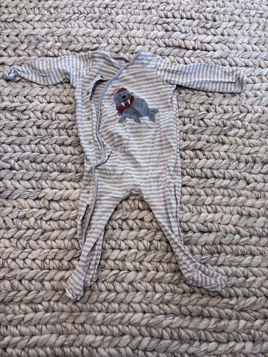 Lotti & Set di vestiti: 4x Schlafanzug in Grösse 86 – Usato da Kilchberg ZH venduto da cla_z8n7