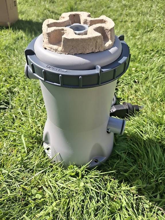 Accessoires de piscine: Pool Pumpe – D'occasion à Tafers par vir_zz76 1