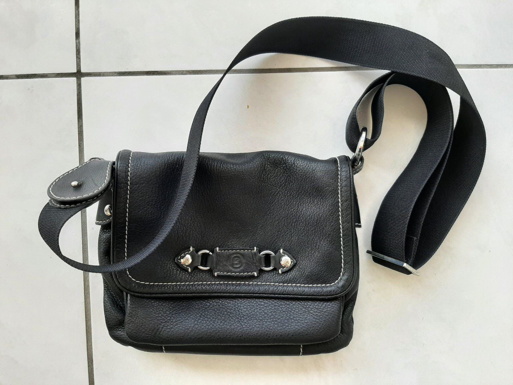 Bogner Borse da donna: BOGNER Umhängetasche Leder schwarz – Usato da Windlach venduto da R_K