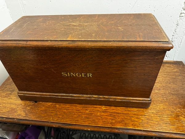 Singer Nähmaschinen: Antike Singer Nähmaschine mit Tisch – Gebraucht aus Villmergen von yougotit 5