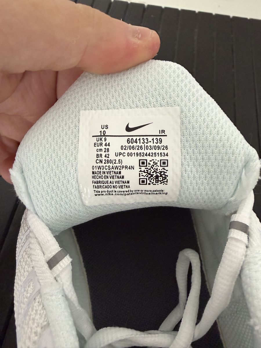 Nike Herrenschuhe: Weisse Nike Tn grösse 44 – Neu (gemäss Beschreibung) aus Lyss von jan_fd29 1
