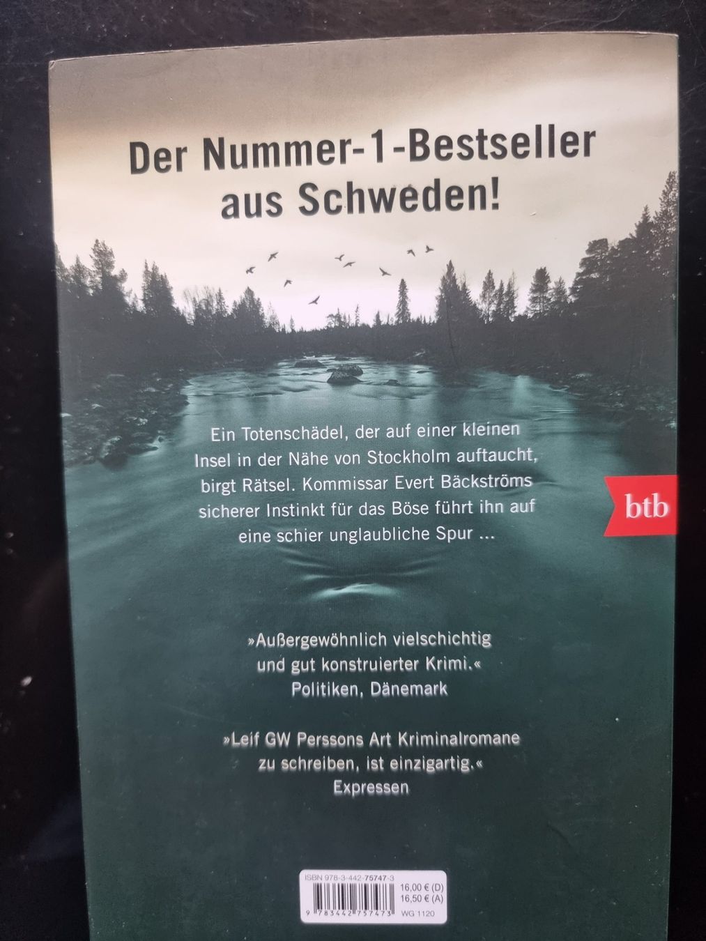 Libri: Leif GW Persson    Wer zweimal stirbt – Usato da Arosa venduto da horseracing 1
