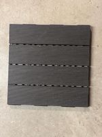 80 Dalles de terrasse en pvc noir bon etat