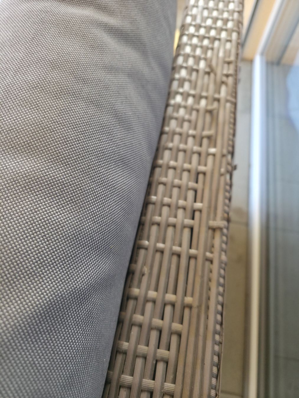 Ikea Set di tavolo e panche: Gartenlounge Rattan Sitzgruppe mit Tisch – Usato da Rafz venduto da GarageSesti-Cars 5