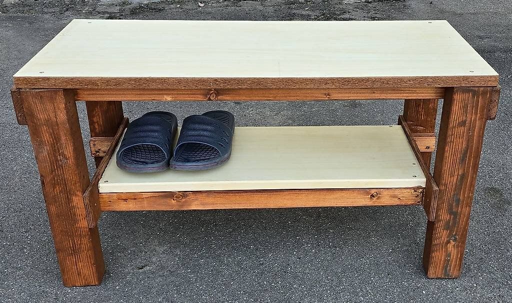 Panchine: Robuste Schuhbank aus Holz – Usato da Kreuzlingen venduto da magicmaster15
