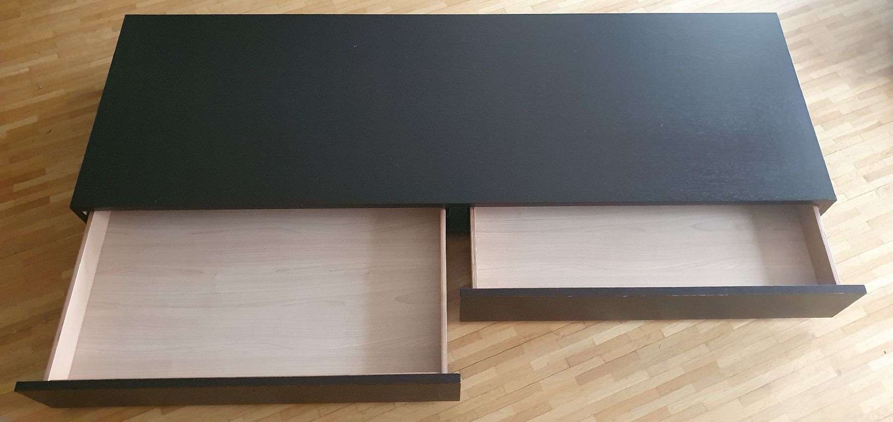 Mobili TV: Schwarzes Sideboard mit 2 Schubladen gut erhalten – Usato da Ennetbaden venduto da tai_2scr