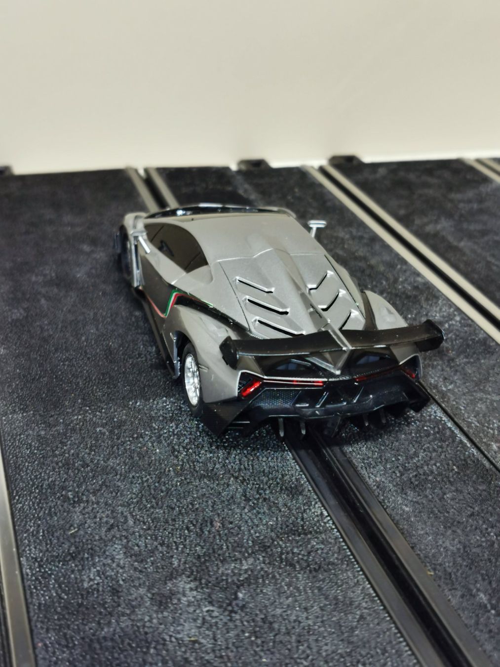 Rennbahnen: slot it Lamborghini Veneno – Gebraucht aus Winterthur von Lonpos1 3