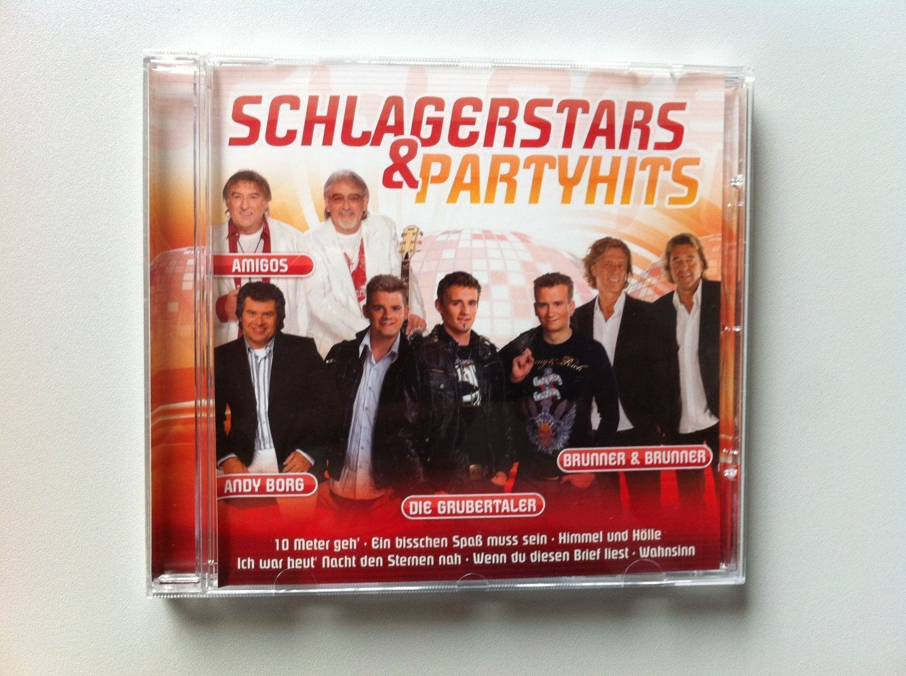 CD: CD "Schlagerstars & Partyhits – Usato da Brunnen venduto da Artemis53