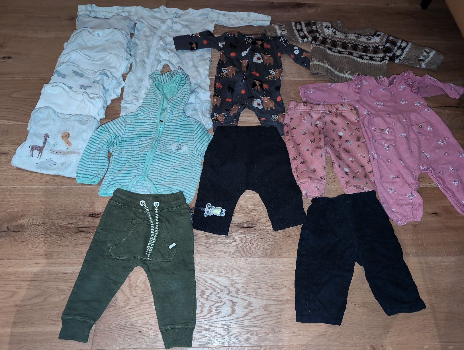 Lotti di vestiti: Babykleidung Set neutral Gr. 62  – Usato da Bern venduto da JennisJungle