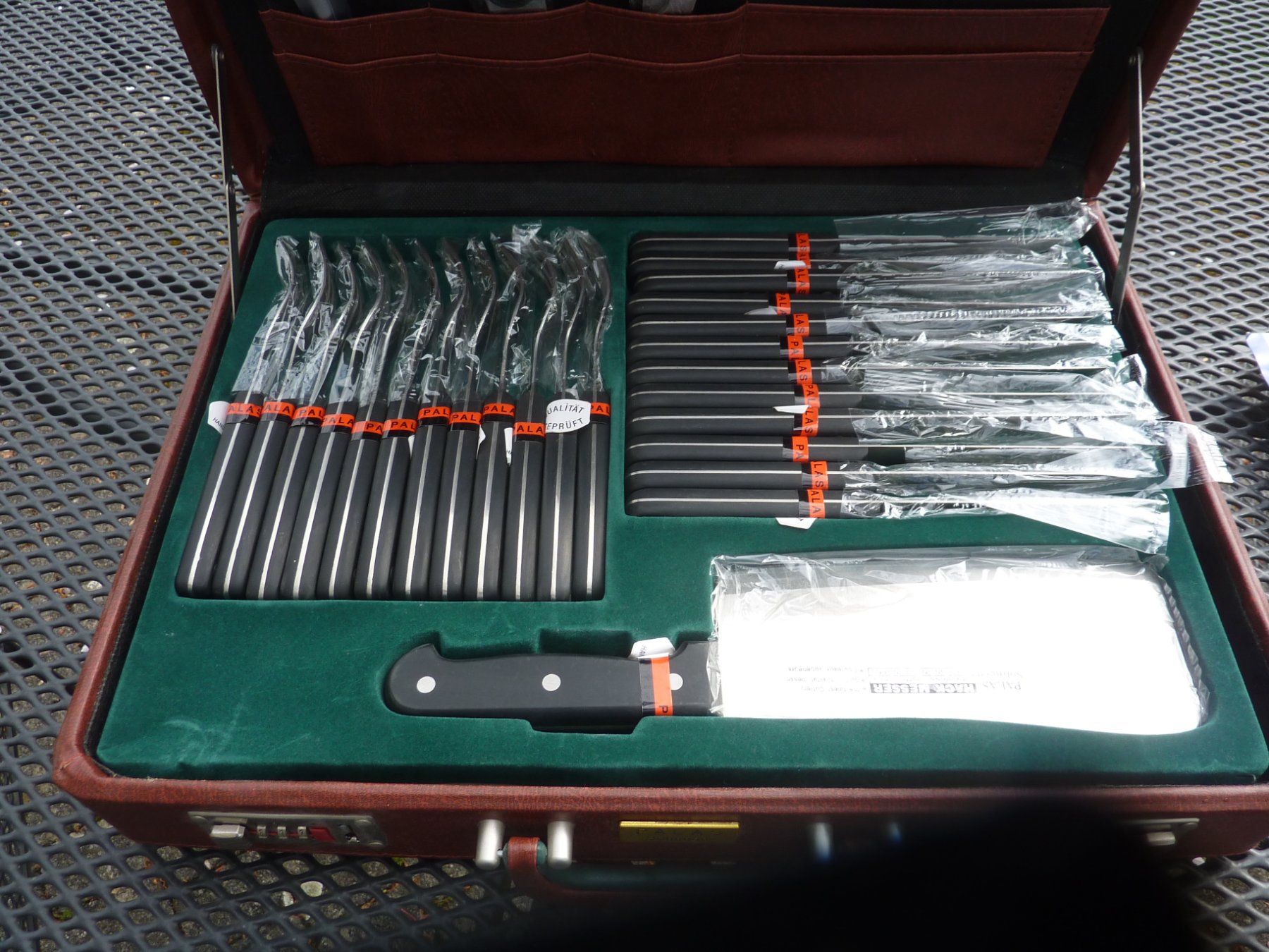 Messer: Hochwertiges Messerset, 36-teiliges – Neu und originalverpackt aus Gelfingen von btrottmann 1