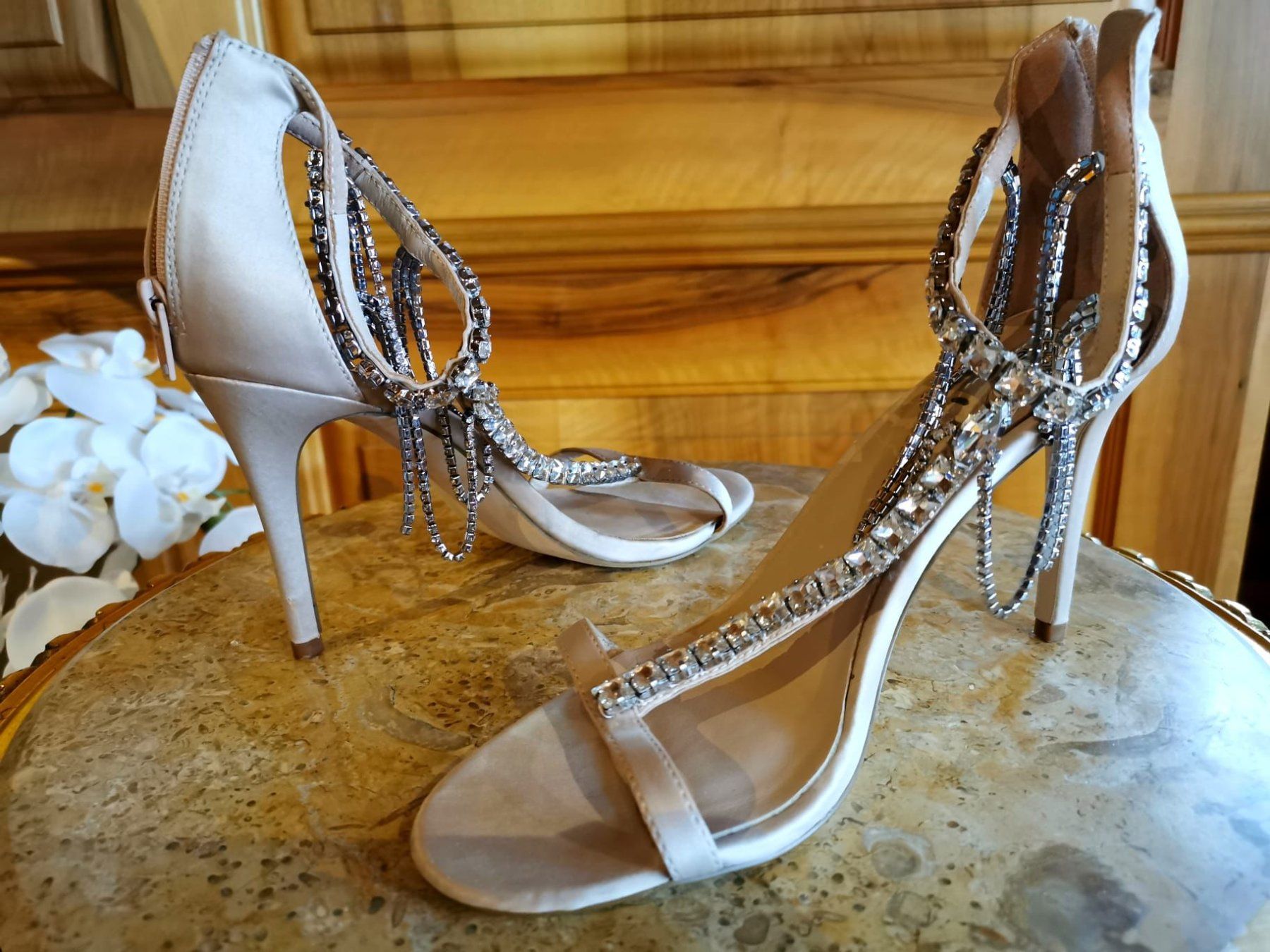 Damenschuhe: Glamouröse Sandaletten mit Strass - Gr. 40 – Gebraucht aus Au SG von farbdesign 1
