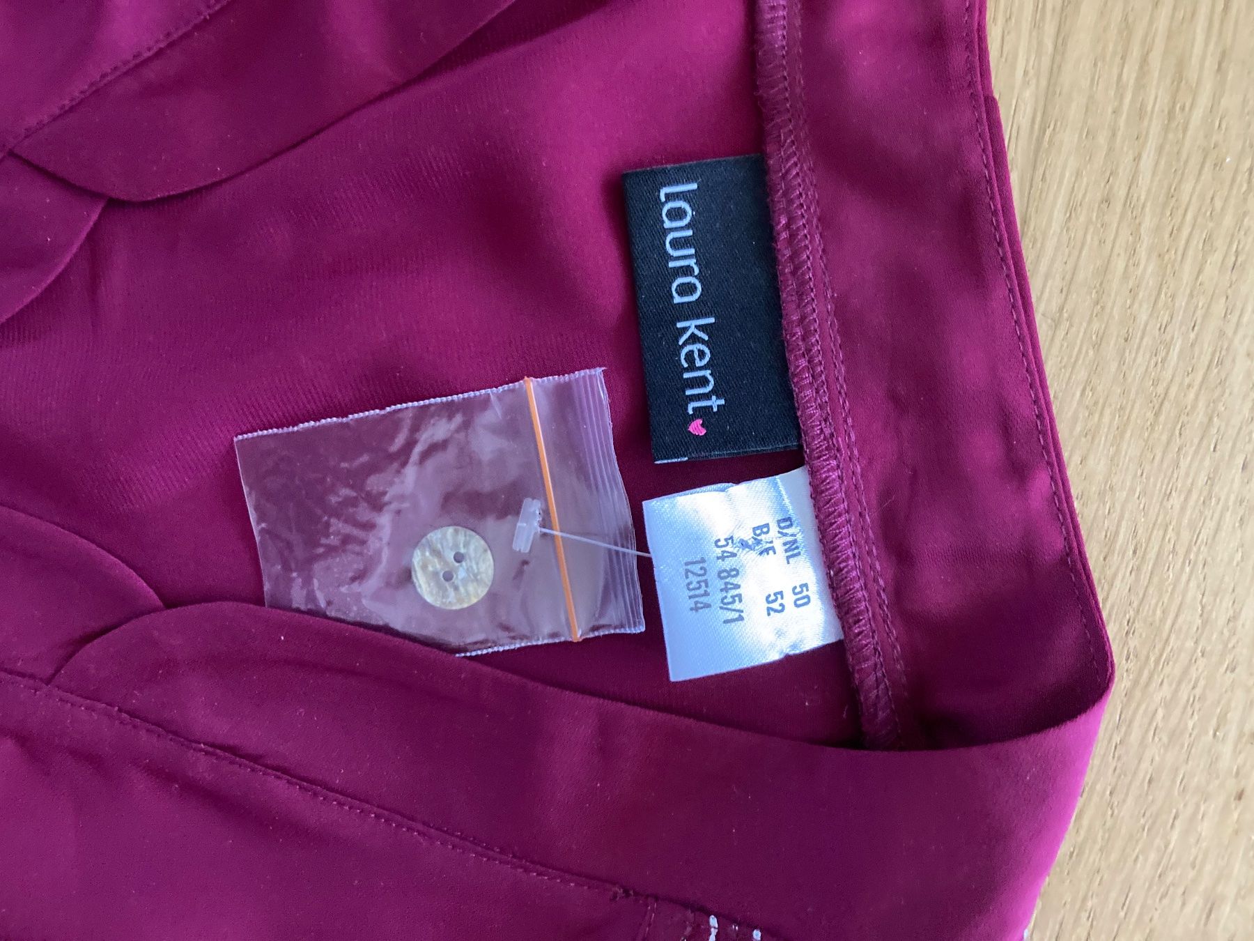 Camicette: kurze Bluse Gr. 50, neu – Nuovo (secondo la descrizione) da Frauenfeld venduto da manuburg 1