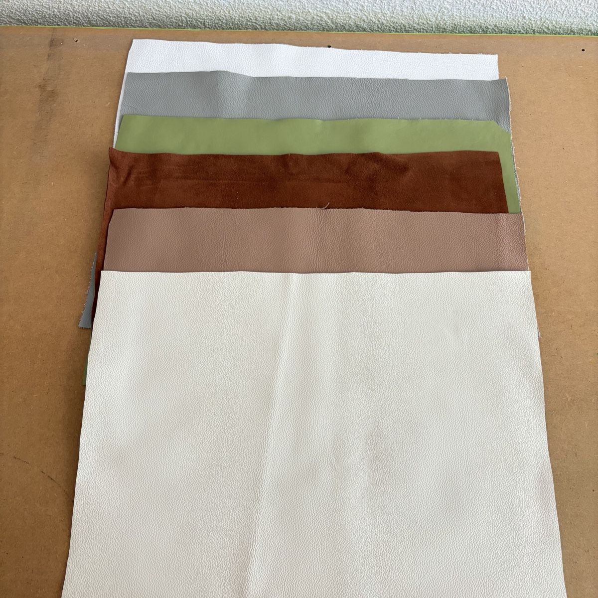 Tessuti: Leder – Nuovo e nell'imballaggio originale da Bubikon venduto da Benjoma