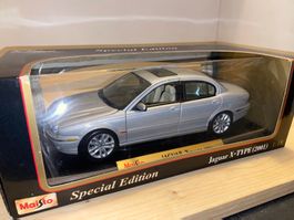 Jaguar X-Type 1/18