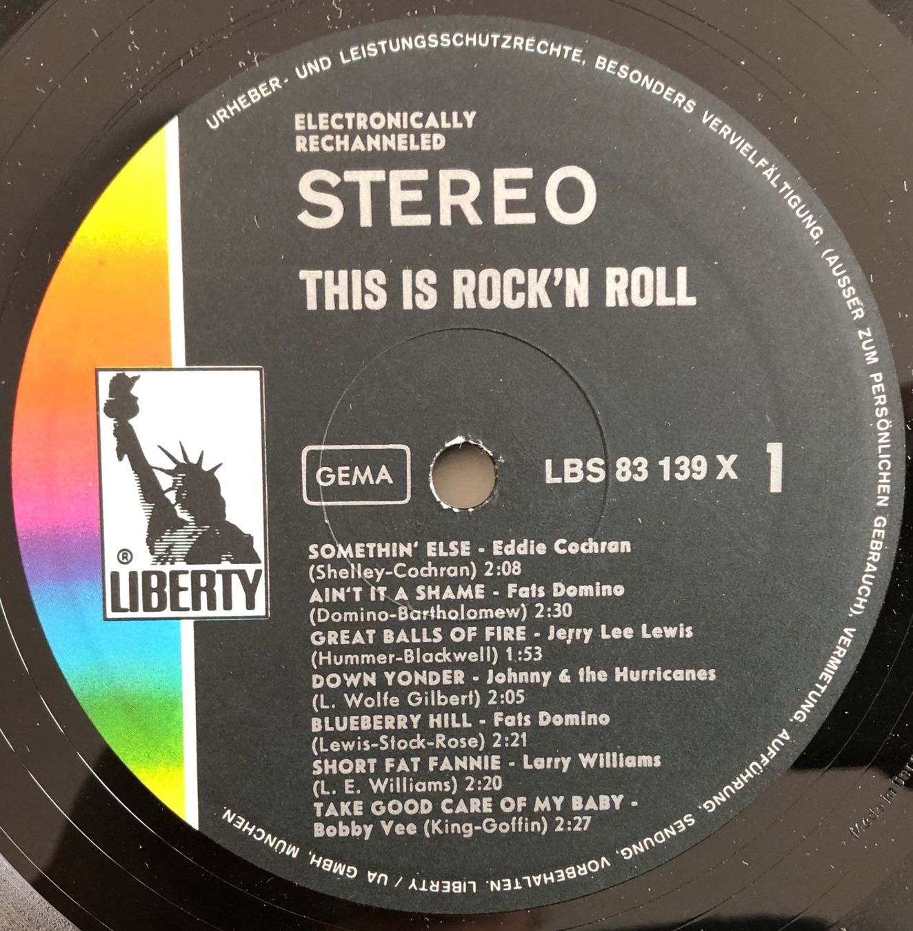 Dischi in vinile: DIVERS ARTISTES - THIS IS ROCK N' ROLL – Usato da Poliez-Pittet venduto da Newtown-Records 2