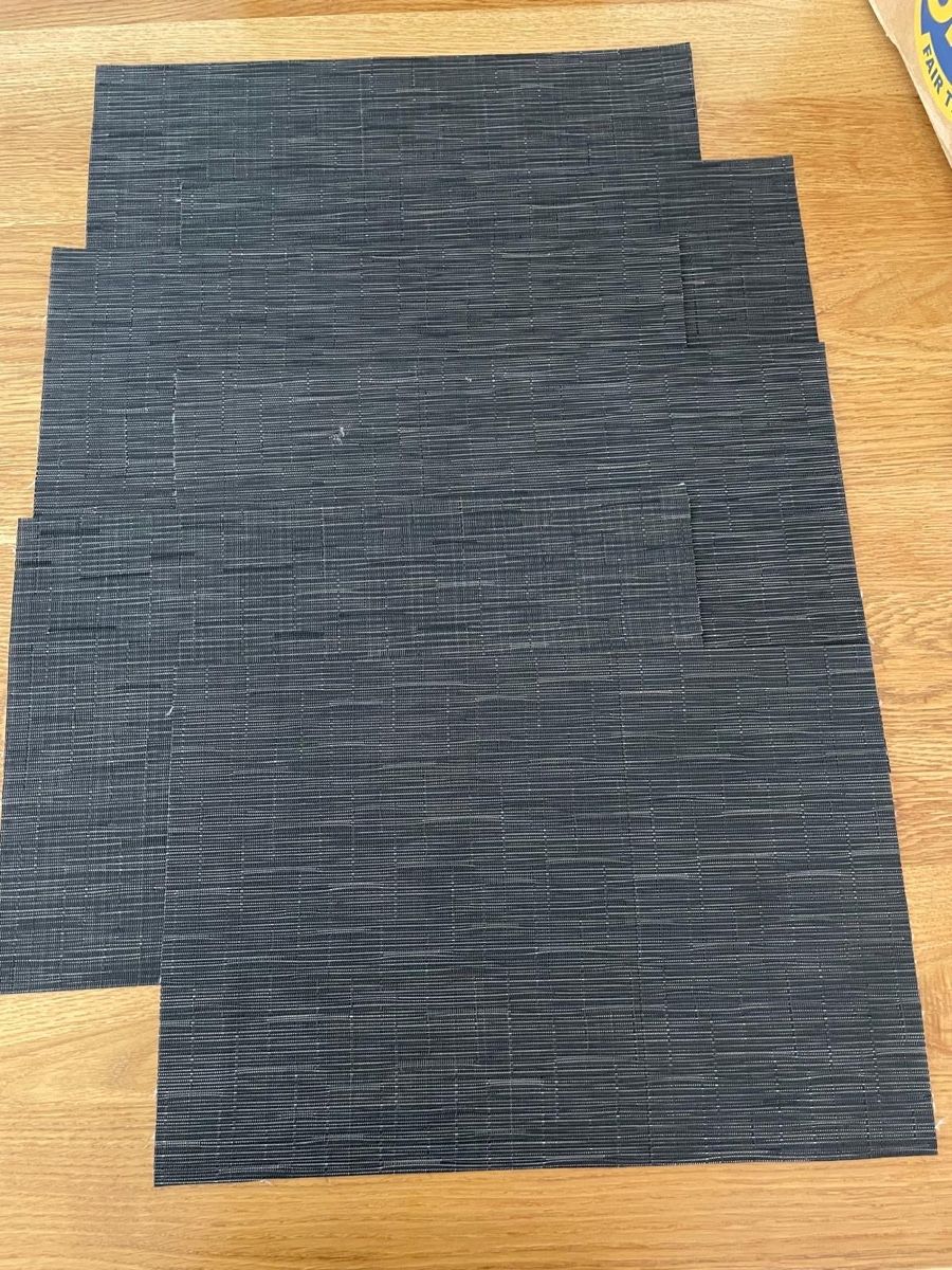 Set di tavolo e panche: Tischset dunkelgrau 4 Stck guter Zustand – Usato da Hombrechtikon venduto da baersandro 1