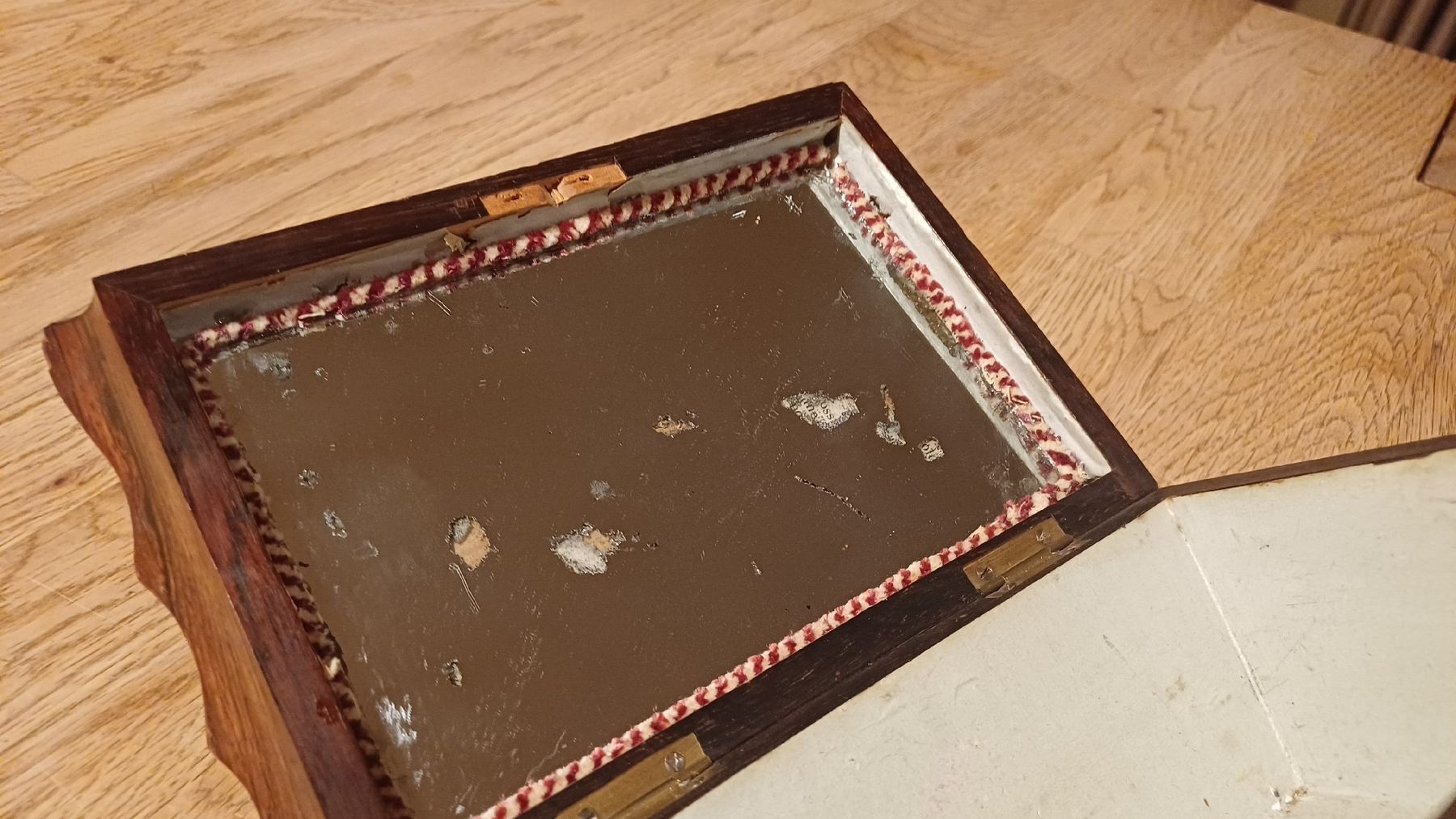 Coffres: Antike Schatulle mit Einlegearbeiten – D'occasion à Flawil par Pinkmalibu 1