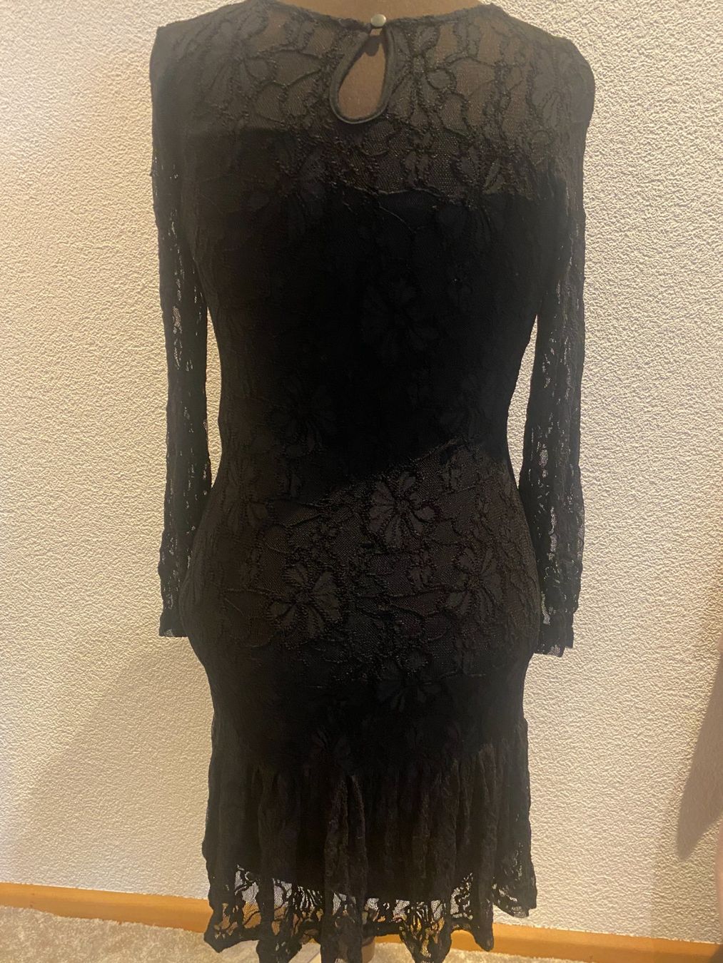 Robes: Abendkleid 36 – Neuf (Voir description) à Liestal par aarroon 3