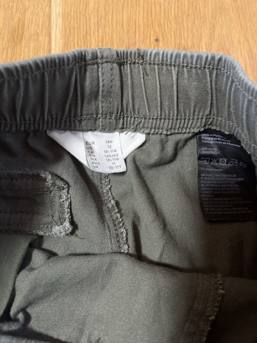H&M Hosen: 2 Hosen 146 H&M – Gebraucht aus Balmberg von Berglihof 2