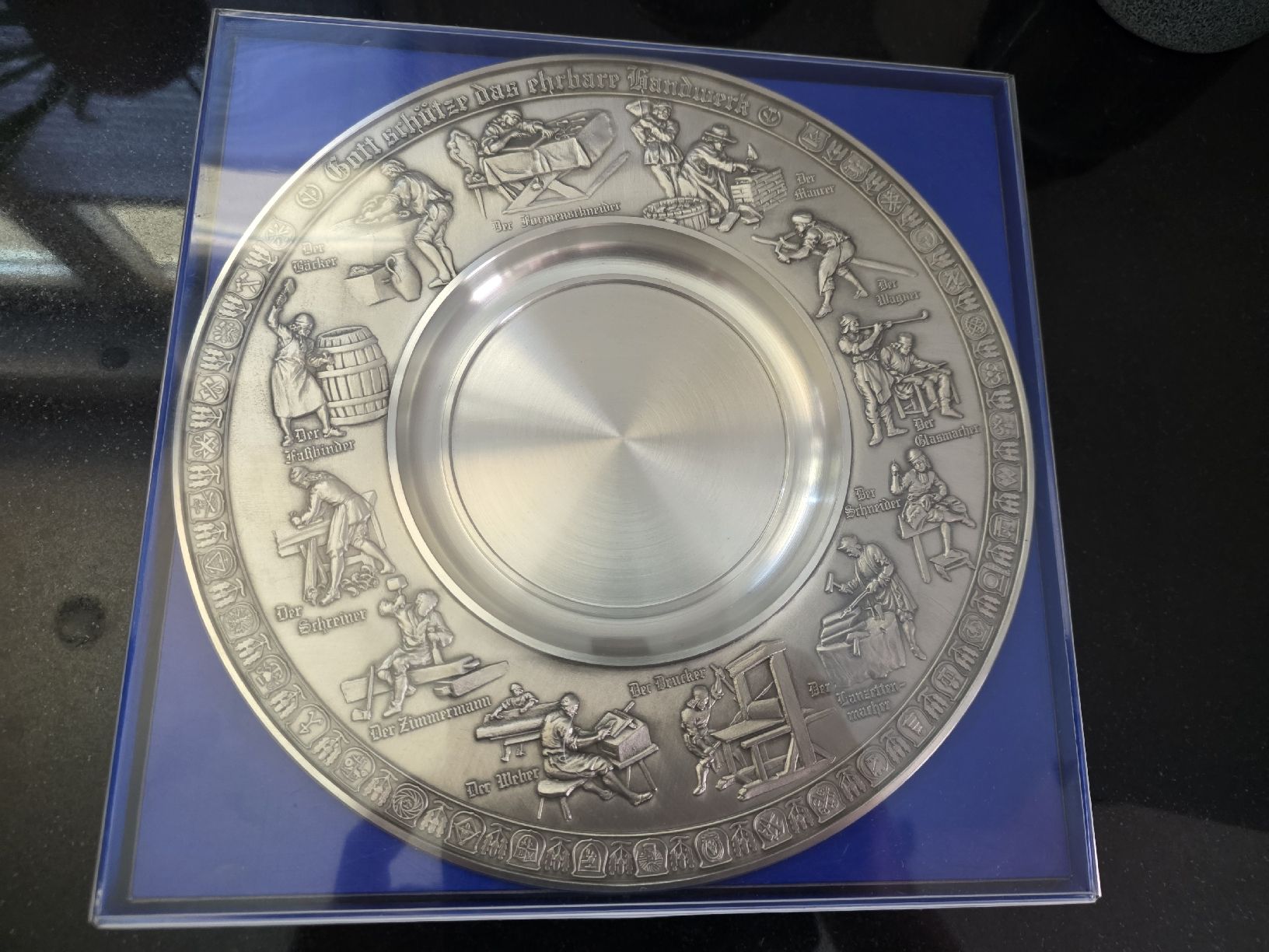 Tutte le decorazioni: Zinn Teller Handwerk Relief 95%  – Usato da Dorf venduto da Echo_Elements 5