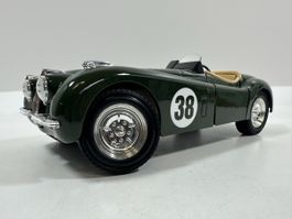 1948 Jaguar XK-120 1:18, dunkelgrün, ERTL