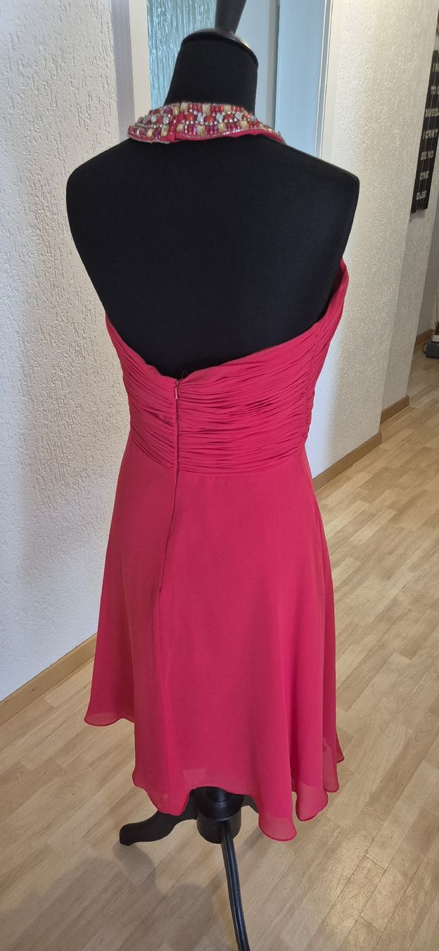 Vestiti: Rotes Cocktailkleid Grösse 40 – Usato da Schwyz venduto da Vesparider01 2