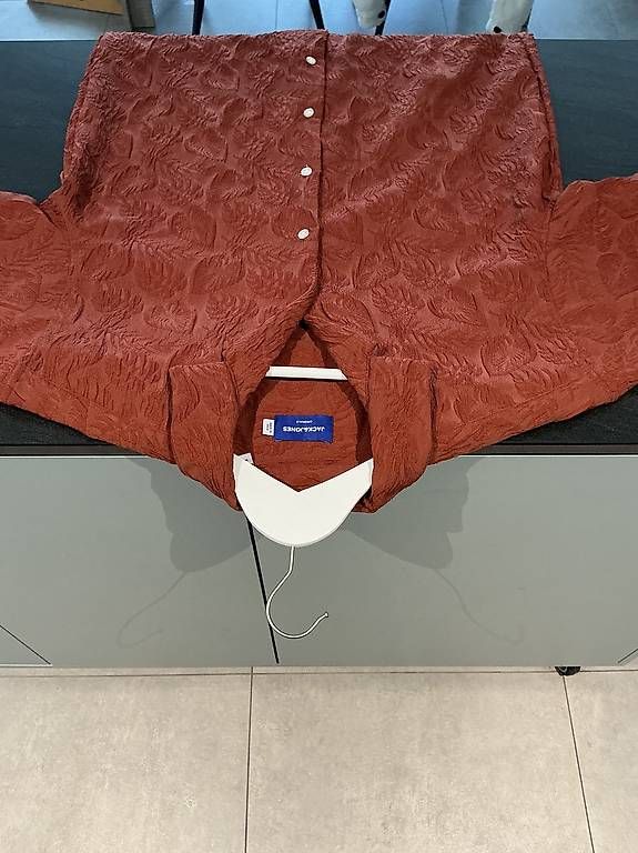 Camicie: Jack & Jones Kurzarmhemd Rostrot – Usato da Elsau venduto da mor1ano 1