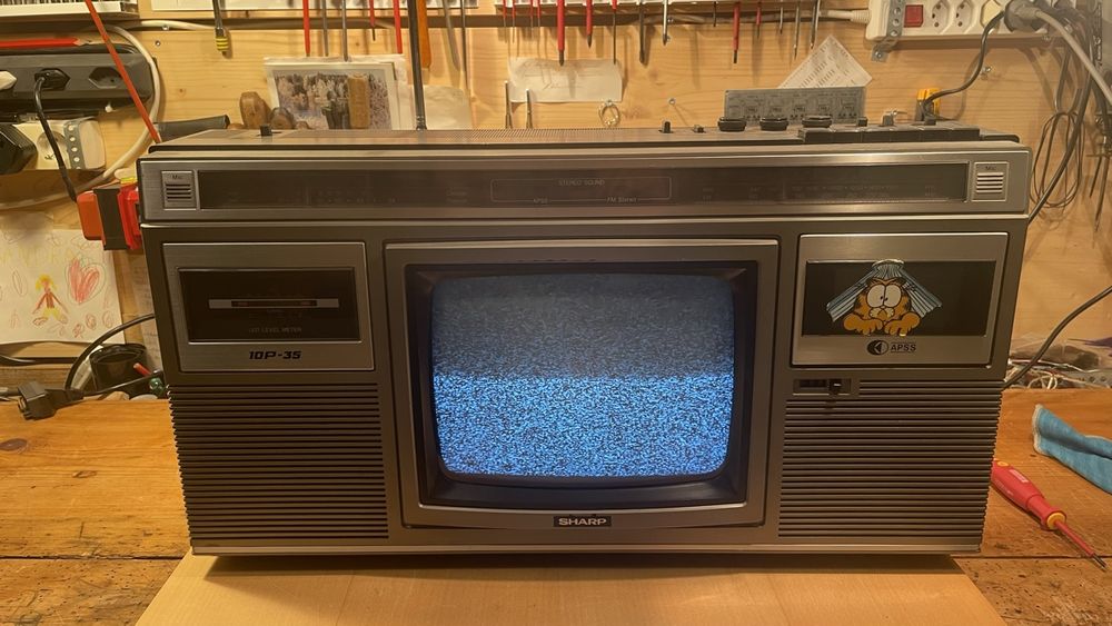 https://img.ricardostatic.ch/images/a6d4afb3-54d7-4c0c-99a0-d267527f809f/t_1000x750/sharp-ghettoblaster-10p-35g-retro-vintage-tv-radio-kassette