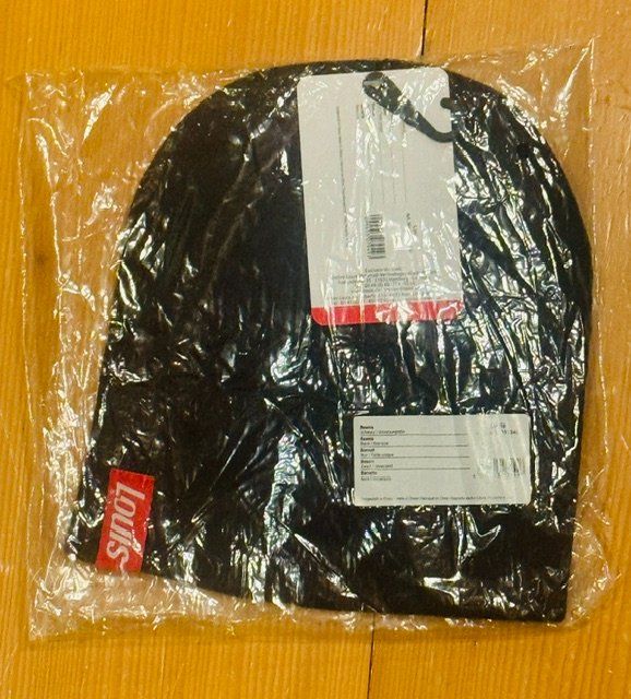 Hüte, Mützen & Caps: Schwarzes Beanie (NEU) – Neu und originalverpackt aus Zollikon von cyberbambi123 1