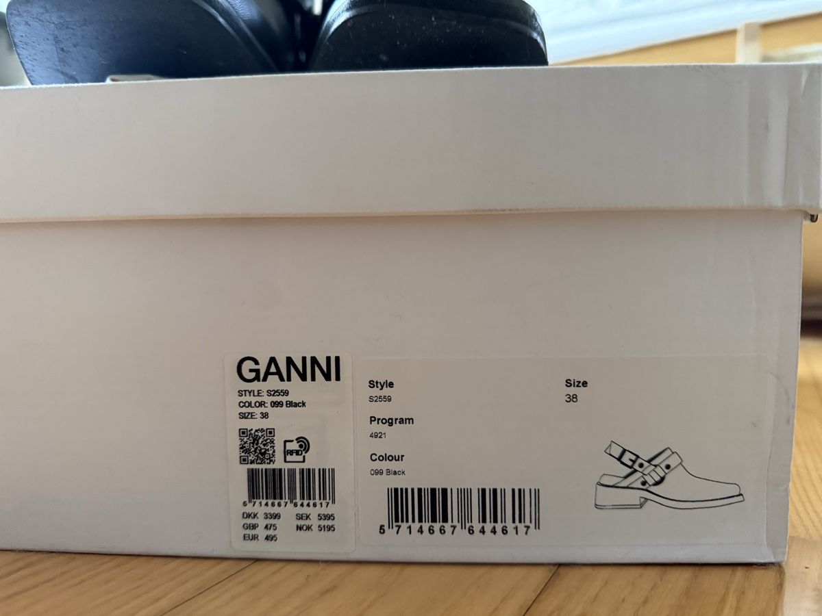 Ganni Scarpe da donna: GANNI Slingback Biker Mules Black 38 – Usato da Sils/Segl Maria venduto da DeFringues 4