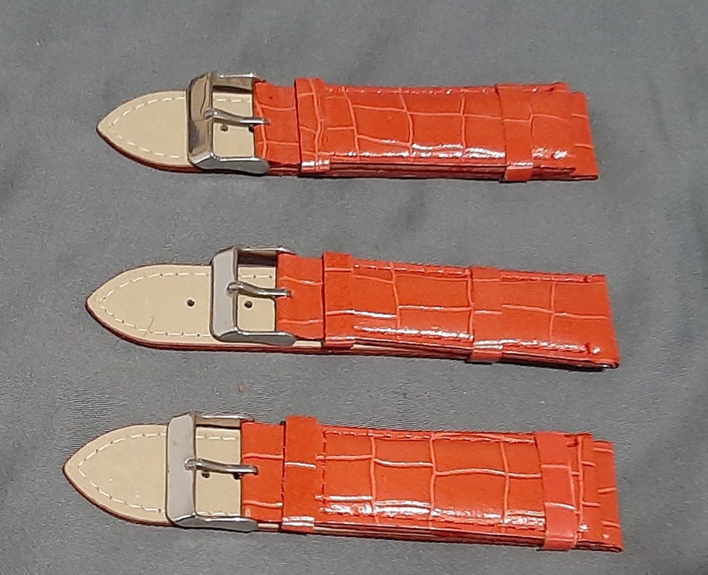 Bracciali & Braccialetti: 47 Uhrenbänder Leder (diverse Farben) – Usato da Zürich venduto da apf_b8zl 3