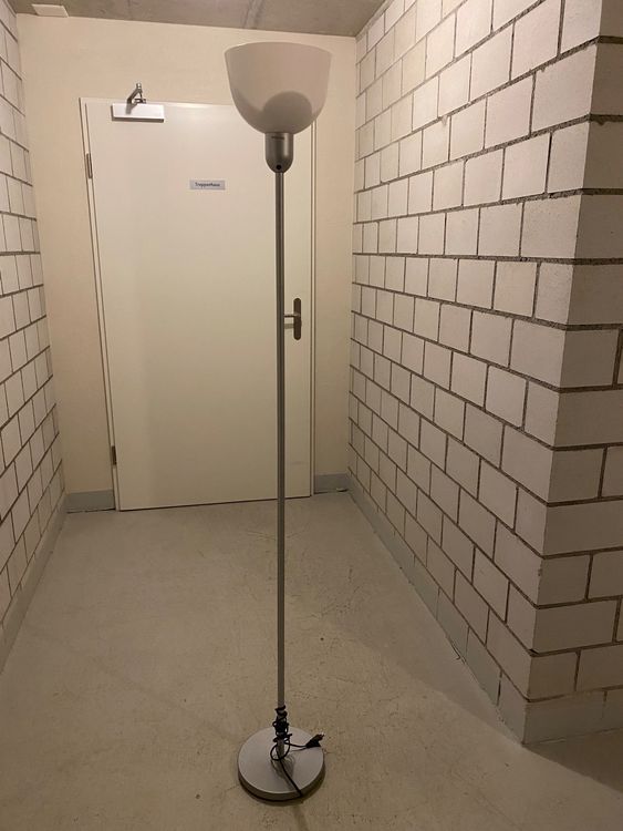 Stehlampe Ikea HEKTOGRAM , silberfarben/weiß 2 Stk. Kaufen auf Ricardo