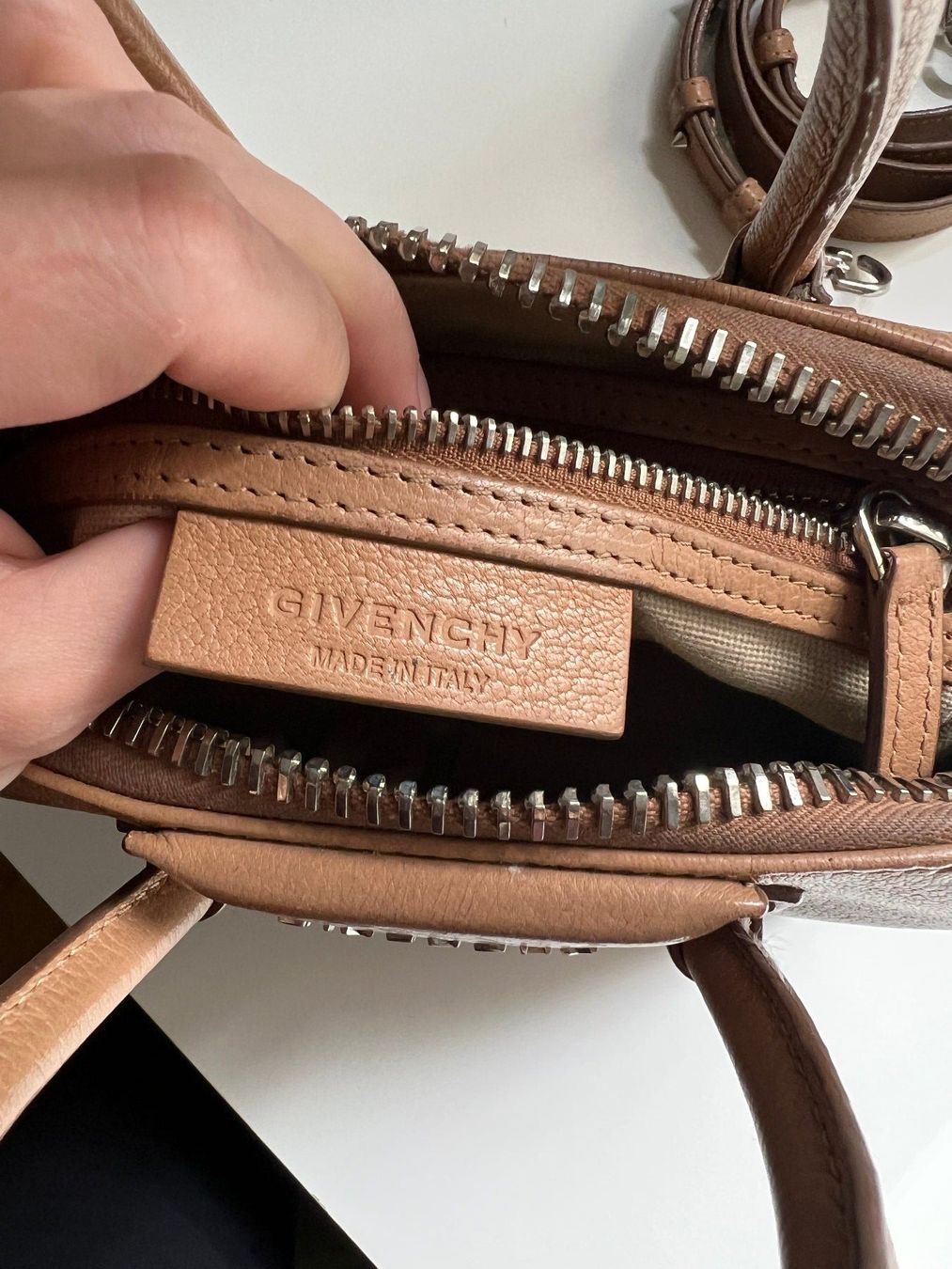 Givenchy Borse: Givenchy Mini Antigona, Light Brown, 2017 – Usato da Zürich venduto da cefanie 1