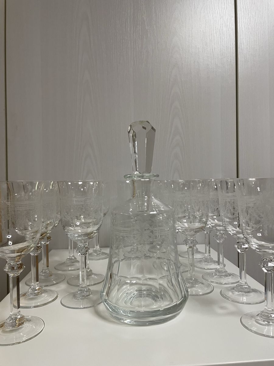 Caraffe: Vintage Glas-Set: Karaffe mit 16 Gläsern – Usato da Luzern venduto da gal_28xl 2