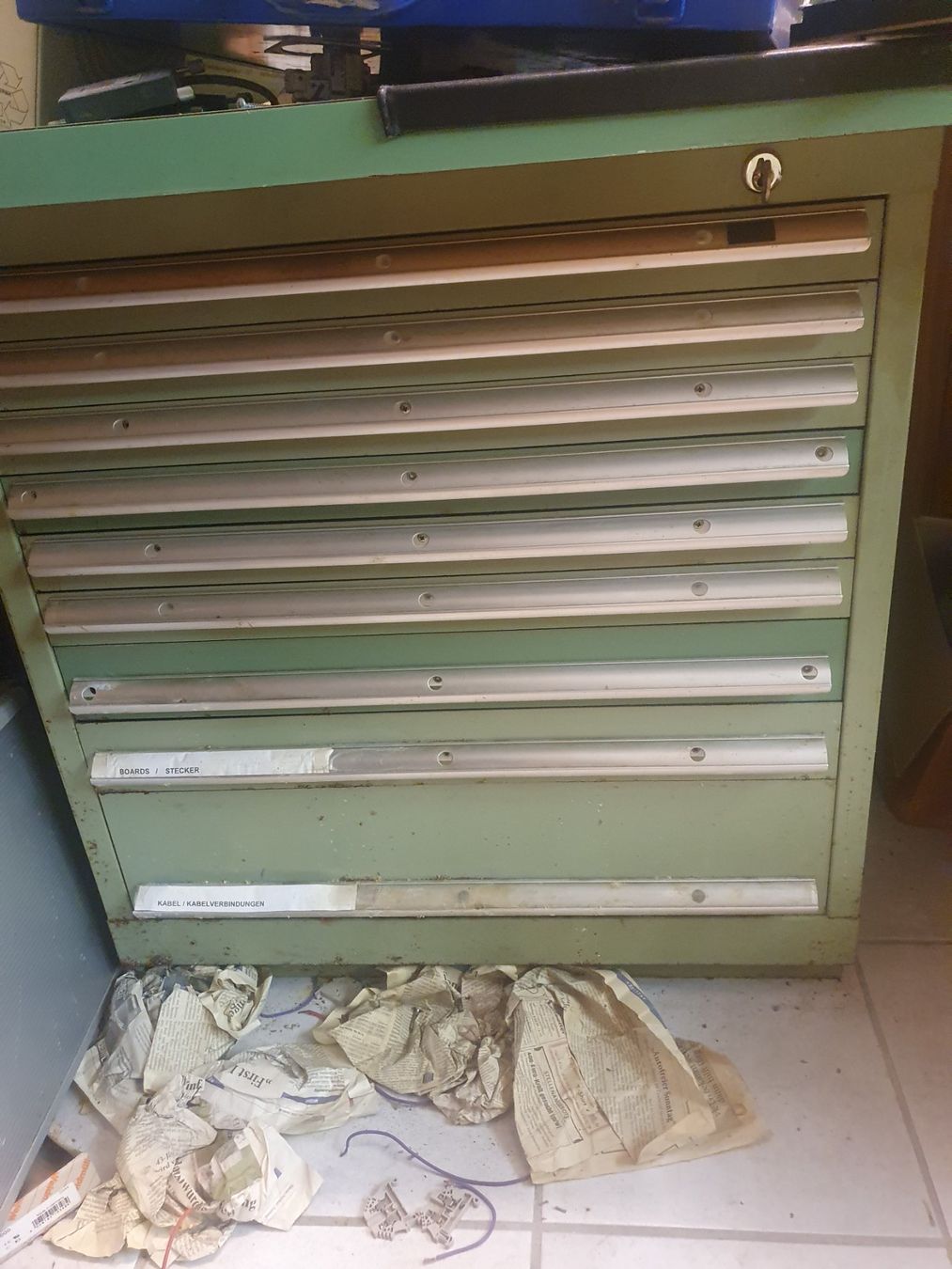 Lista Armadi: Schubladenschrank Metall – Usato da Fraubrunnen venduto da ritschi06 1