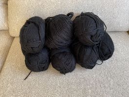 Strickwolle Set ca 7 Stk Schwarz Restwolle / Acryl