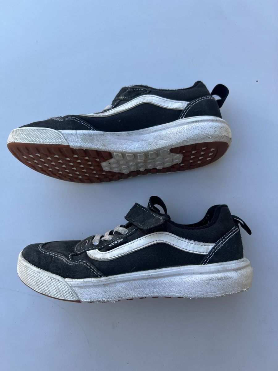 Vans Chaussures garçon: Vans Sneaker Gr. 33 – D'occasion à Heiligkreuz (Mels) par fodo 1