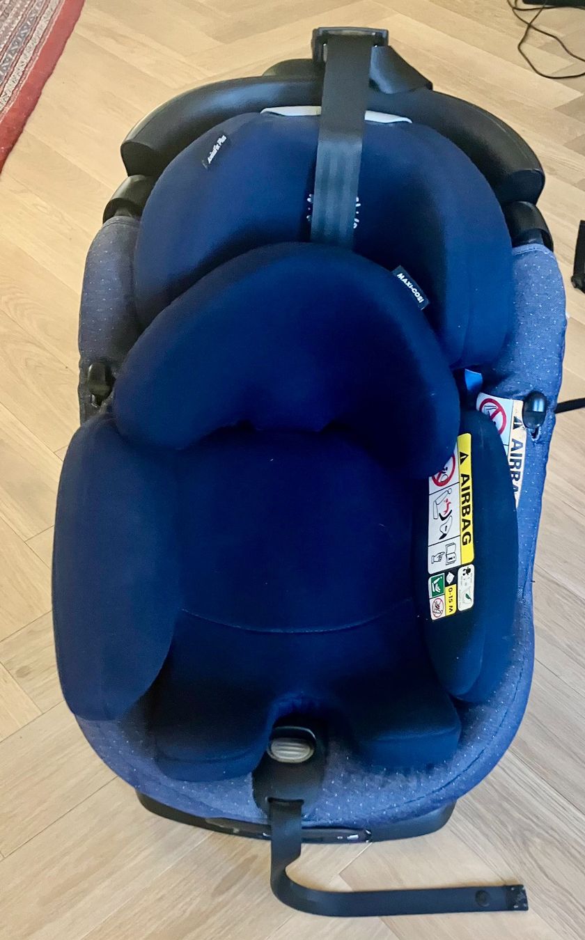 Maxi-Cosi Auto-Kindersitze: Maxi cosi Axissfix Plus – Gebraucht aus Uetikon am See von Noelin
