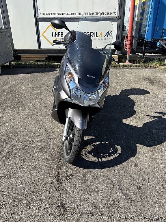 Scooter: Zuverlässiger Roller zu verkaufen  – Usato da Wattenwil venduto da Oehmer 4