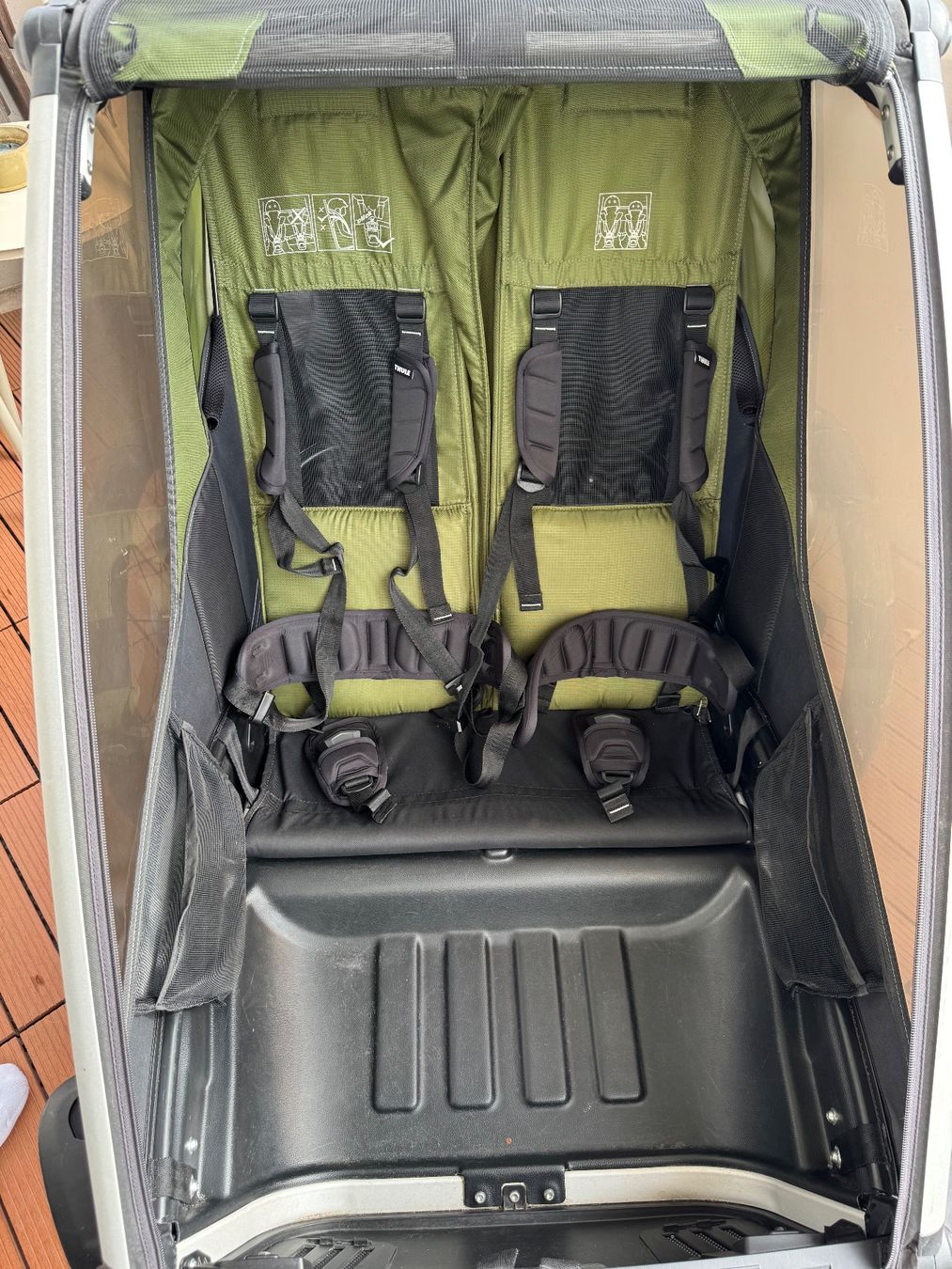 Thule Rimorchi: Thule Chariot CAB 2 olive/green – Usato da Adliswil venduto da M.Lau 3