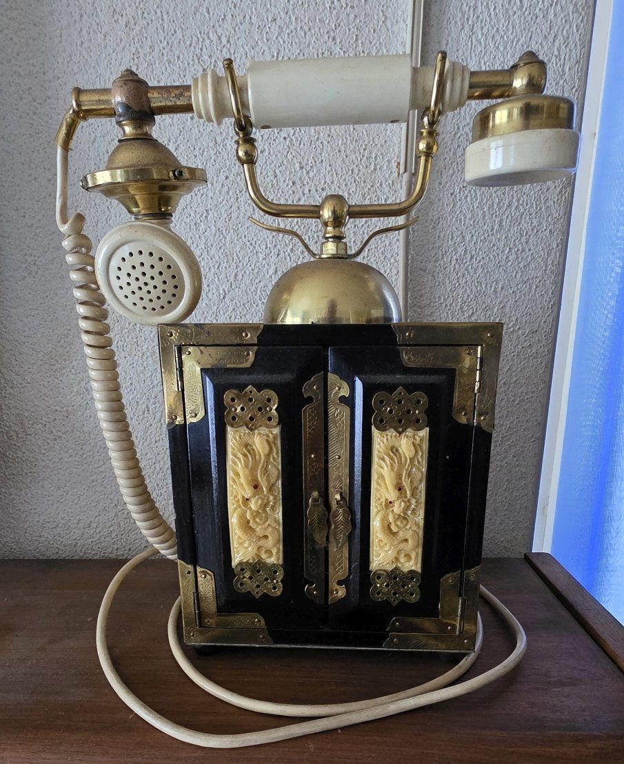 Tutte le decorazioni: Retro Telefon – Usato da Ebikon venduto da Fredieluz 4