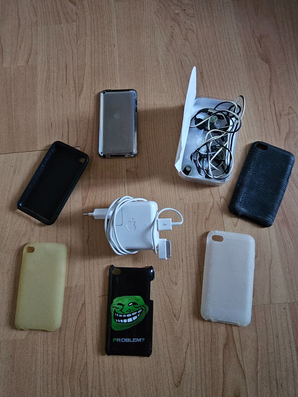 Apple Lettore multimediale portatile: iPod Apple Pack – Fonctionnel – Usato da Ferpicloz venduto da Olivier_Jut