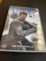Oblivion (Tom Cruise, Morgan Freeman)