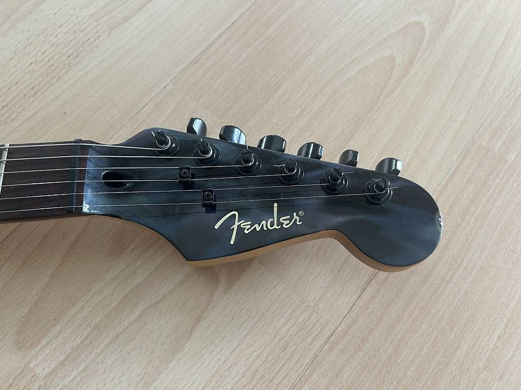 Fender Musikinstrumente: Fender TIE-DYE STRAT – Gebraucht aus Zürich von Sherpa 2