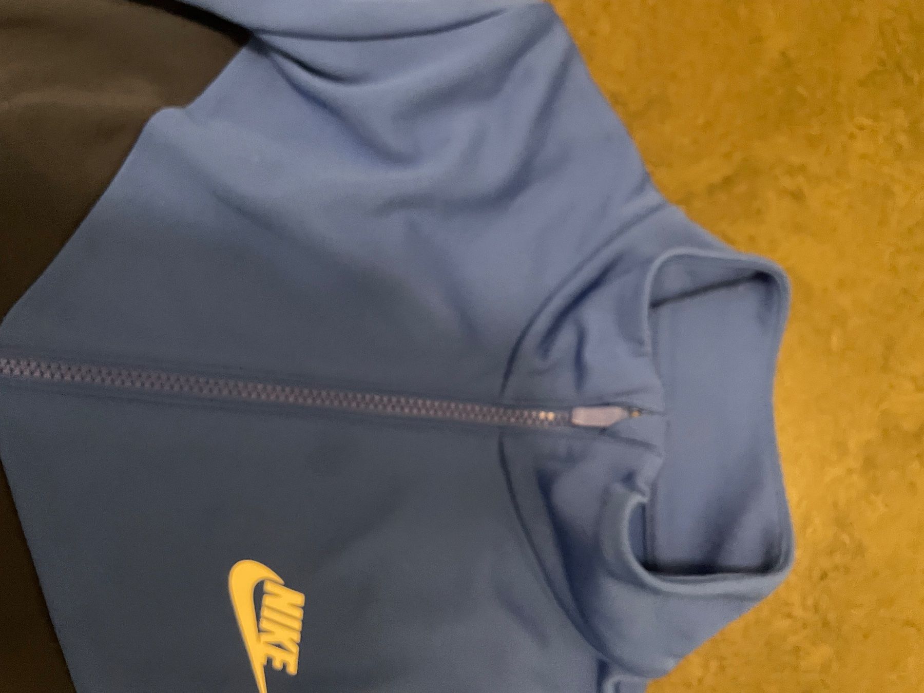 Nike Lotti & Set di vestiti: Nike Traineranzug – Usato da Zürich venduto da Ivona3 2