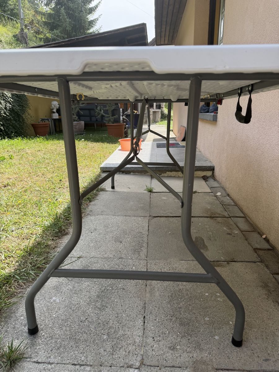 Tavoli: Table pliante – Usato da Arvillard (Salins) venduto da Taniguchi 4