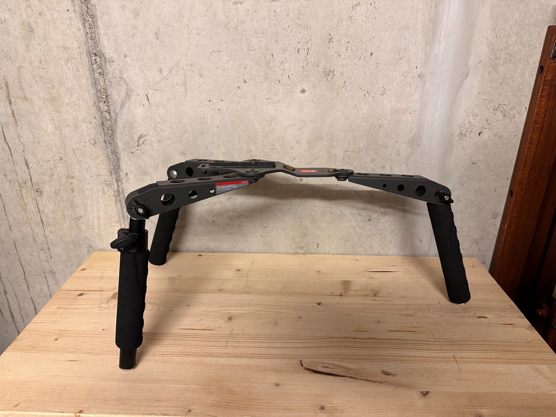 Altri Accessori: DVTEC MultiRig Stabilizer Pro – Schulterstütze – Usato da Zürich venduto da sunnyytro 1
