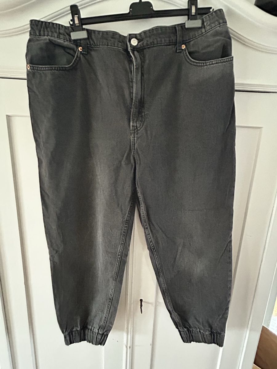 H&M Lotti di vestiti: H&M Divided Jeans Gr. 50  – Usato da Büetigen venduto da sasi11 1